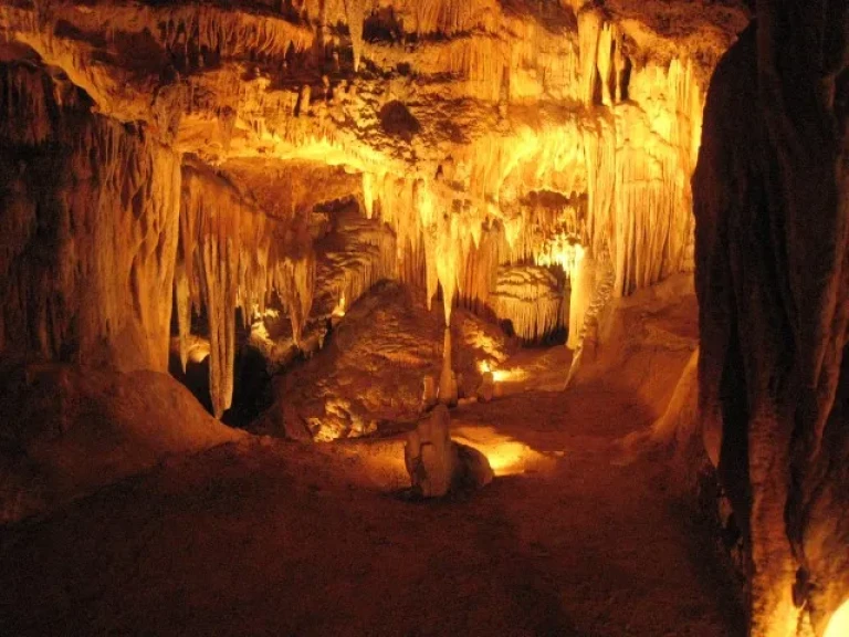 Patal Bhuvaneshwar Cave, Uttarakhand