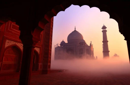 image for article 15 Mosques to Visit in India for a Spiritual Getaway 