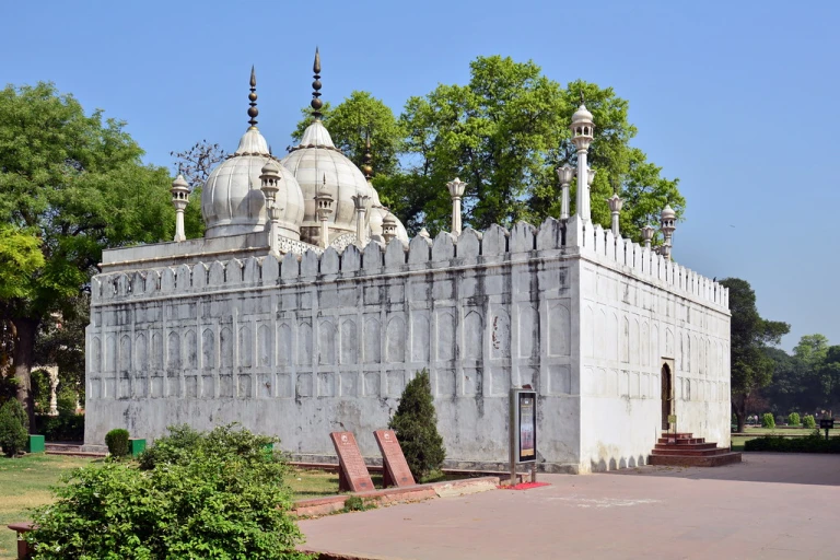 Moti Masjid, Delhi