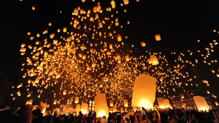 Yi Peng lantern festival Thailand