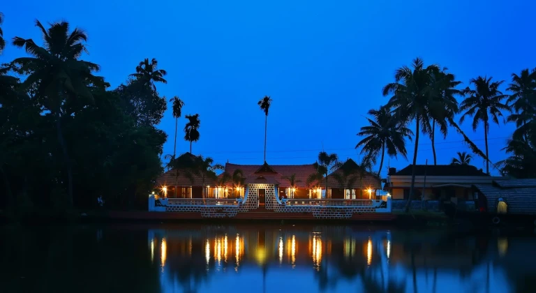 Palmy Lake Resort alleppey