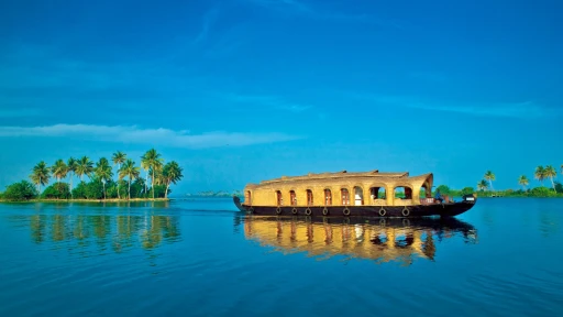 image for article 9 Houseboats in Kerala for an Escape with Nature