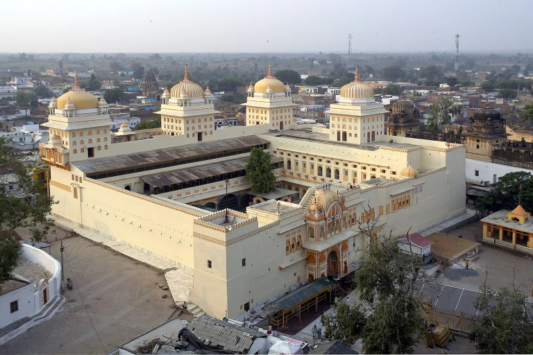 Ram Raja Temple, orchha 