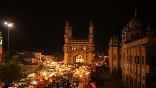 image for article Nighttime Adventures in Hyderabad: 15 Fun Things to Try
