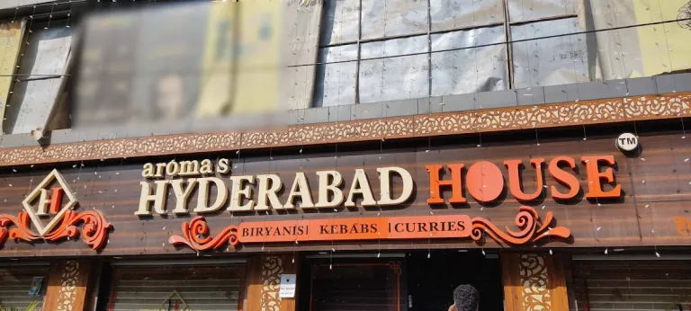 Aroma&#039;s Hyderabad House, Hadapsar